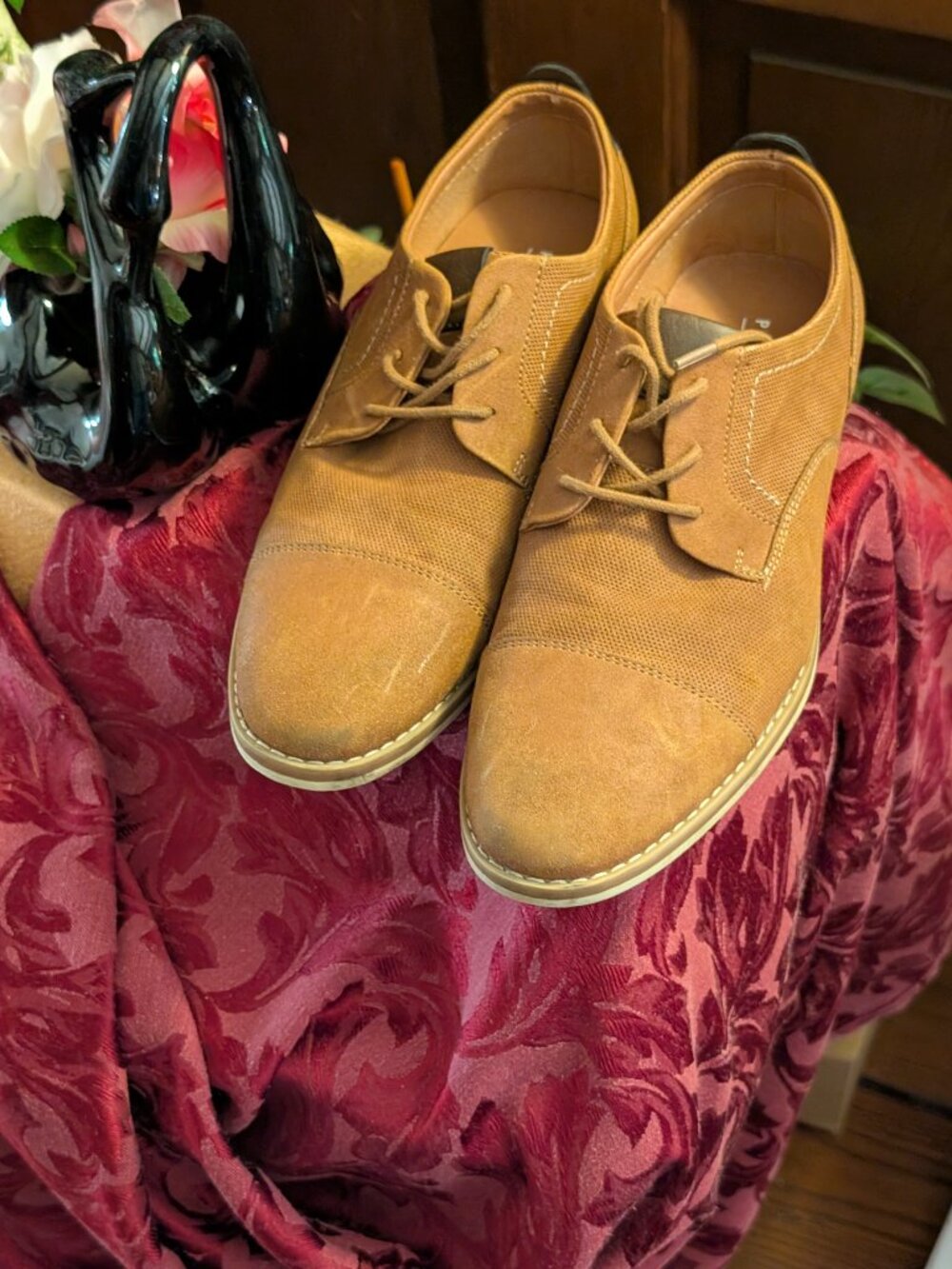 Your Public Opiinion Men shoe faux suede -Oxford style -Tie-up -Mustard -Sz 8